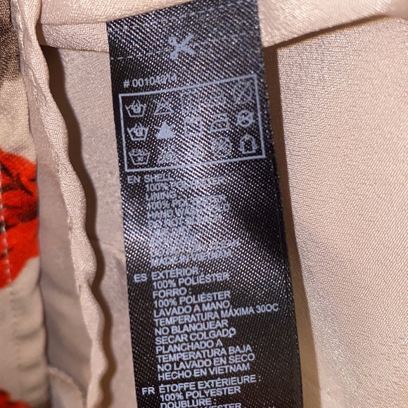 Forever 21 Medium Cream Red Floral Print Dress - Picture 9 of 9